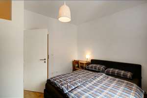 Möbliert: Schöne Altbauwohnung in Haidhausen auf Zeit mieten – Die vollständige Adresse der Immobilie erhältst du vom Anbieter., 81667 Haidhausen Nord, München – Vorschaubild 4