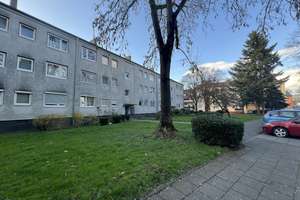 Helle 3 Zimmer Wohnung mit ruhigem Balkon und Keller - Gut geschnittene 57 m²