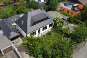 Schöne, ruhige Siedlungslage. Renovierungsbedürftiges Einfamilienhaus mit potenzial in Untermenzing – Die vollständige Adresse der Immobilie erhältst du vom Anbieter., 80999 Untermenzing, München – Vorschaubild 1
