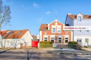 IMMOBERLIN.DE - Traumhaftes Wassergrundstück mit attraktivem Einfamilienhaus & Nebengebäuden – Die vollständige Adresse der Immobilie erhältst du vom Anbieter., 15537 Grünheide (Mark) – Vorschaubild 1