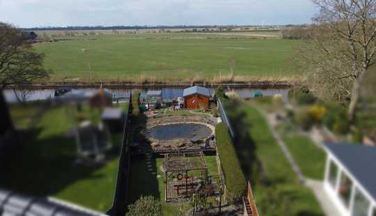 Bild von Traumhafte, direkte Kanallage in Emden- Twixlum