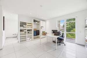 Wunderschöne 3-Zimmer-Wohnung in exponierter Lage von Benrath – barrierefrei – Die vollständige Adresse der Immobilie erhältst du vom Anbieter., 40597 Benrath, Düsseldorf – Vorschaubild 8