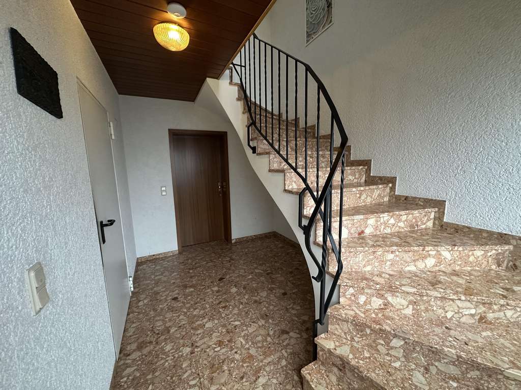 Immobilie in Bous - Gesucht und gefunden - Charmantes Mehrfamilienhaus in guter Wohnlage von Bous
 - Bild 1