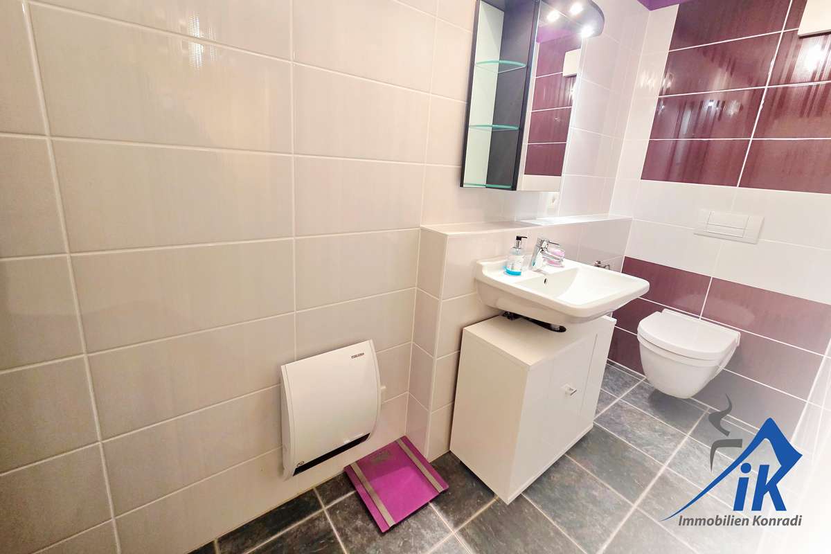 Immobilie in Wiesbach - IK | Wiesbach: Großzügiges Einfamilienhaus mit großem Grundstück und möglicher Einliegerwohnung - Bild 4