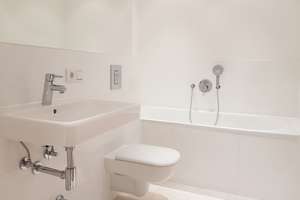 Neuwertige 2-Zi-Wohnung mit Balkon und Einbauküche in Berlin-Friedrichshain – Die vollständige Adresse der Immobilie erhältst du vom Anbieter., 10247 Friedrichshain, Berlin – Vorschaubild 9