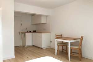 Möbiliertes 1-Zimmer-Apartment in der Mainzer Altstadt – Große Langgasse 6, 55116 Altstadt, Mainz – Vorschaubild 2