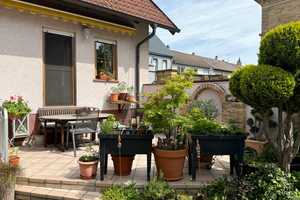 Einfamilienhaus mit idyllischem Innenhof, großer Garage, Carport und Top-Lage – Karlsruhe (Kreis) – Vorschaubild 1
