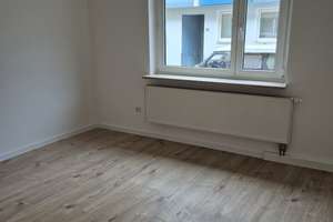 Schöner Wohnen Nähe Insel Schütt ! Süße, komplett sanierte 2-Zimmer-Erdgeschoss-Wohnung mit Balkon – Martin-Treu-Straße 42, 90403 Altstadt, St. Sebald, Nürnberg – Vorschaubild 5