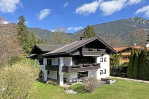 Imposantes Einfamilienhaus in traumhafter Lage