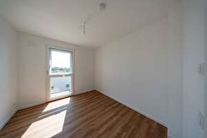 Traumhafte Dachgeschosswohnung mit Fußbodenheizung und zwei Terrassen im Erstbezug – 13599 Haselhorst, Berlin – Vorschaubild 7