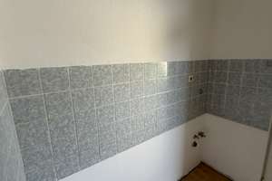 Schöne ruhige 2 Zimmer-Whg. mit Balkon (Hagen-Mitte) – Schabergstraße 8, 58095 Mittelstadt, Hagen – Vorschaubild 9