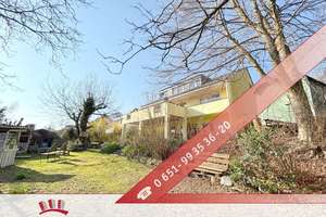 Großes, vielseitiges Ein- oder Zweifamilienhaus mit großer Terrasse, Garten und Garage