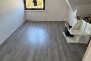Helle 3-Zimmer-Dachgeschosswohnung mit 2 Bädern – 89 m² – Essen Freisenbruch / Nähe Steele – Bochumer Landstraße 212, 45279 Freisenbruch, Essen – Vorschaubild 3