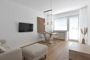 Exklusive, möblierte, sanierte 2 Zimmer Wohnung im Herzen von Heerdt – 40549 Heerdt, Düsseldorf – Vorschaubild 12