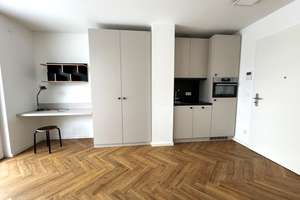 Möbliiertes Studio direkt am Marktplatz Adlershof, zum ruhigen Innenhof ausgerichtet mit Balkon! – Florian-Geyer-Str 111, 12489 Adlershof, Berlin – Vorschaubild 7
