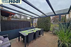 Tolles Reihenmittelhaus ohne Garage oder AAP im Freien sucht neuen Eigentümer!! – Die vollständige Adresse der Immobilie erhältst du vom Anbieter., 72760 Reutlingen-Mitte, Reutlingen – Vorschaubild 1