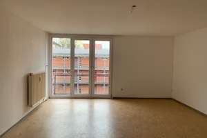 Dachterrasse gemeinschaftl. + franz. Balkon + nähe U-bahn + TG-Stellplatz – Penzstr. 10, 90419 Bielingplatz, Nürnberg – Vorschaubild 3