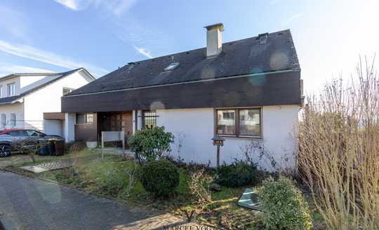 Großzügiges Einfamilienhaus mit Einliegerwohnung in ruhiger Lage