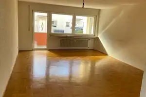 Modernisierte 4-Zimmer-Wohnung mit Balkon in Altdorf bei Nürnberg – Sudetenstraße 20, 90518 Nürnberger Land (Kreis) – Vorschaubild 1