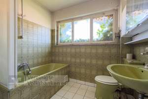 Reihenendhaus mit großem Garten - Sofort Frei // Renovierungsbedürftig – Die vollständige Adresse der Immobilie erhältst du vom Anbieter., 72764 Reutlingen-Mitte, Reutlingen – Vorschaubild 8