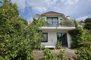 Einzigartiges Einfamilienhaus im Blankeneser Treppenviertel mit Elbblick und Garten – Die vollständige Adresse der Immobilie erhältst du vom Anbieter., 22587 Blankenese, Hamburg – Vorschaubild 2