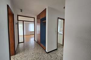Hochparterre-Wohnung mit großzügigem Balkon! – Die vollständige Adresse der Immobilie erhältst du vom Anbieter., 70435 Zuffenhausen-Mitte, Stuttgart – Vorschaubild 2