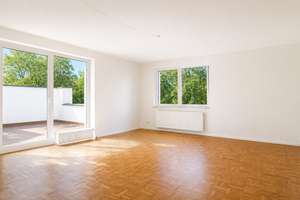 Kernsaniert, sonnig, flexibel – Ihre neue Dachgeschosswohnung mit Südbalkon und TG-Stellplatz – Die vollständige Adresse der Immobilie erhältst du vom Anbieter., 14195 Dahlem, Berlin – Vorschaubild 1
