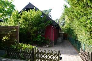 Ihre Rückzugsoase im grünen Nikolassee mit viel Platz, Wellness & Garten