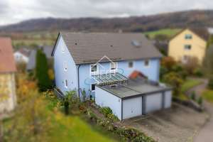 Gepflegte Doppelhaushälfte mit Garten, Terrasse und Ausbaupotenzial in ruhiger Lage – Die vollständige Adresse der Immobilie erhältst du vom Anbieter., 74523 Schwäbisch Hall – Vorschaubild 1