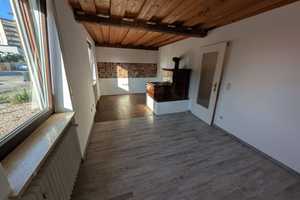 2-in-1: Vielseitiges 8-Raum-Reihenendhaus mit Einliegerwohnung, Garten und Hobbyraum in Neuötting – Karl-Valentin-Straße 20, 84524 Altötting (Kreis) – Vorschaubild 7