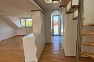 Wohnen über den Dächern - Teilmöblierte Maisonettewohnung mit Skyline-Blick – 60528 Niederrad, Frankfurt am Main – Vorschaubild 7