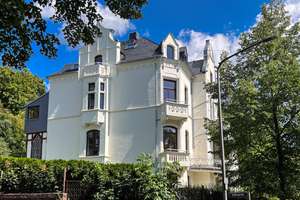 +++ Einzigartige 3-Zi DG Wohnung mit Galerie und Klimaanlage in einem luxuriös saniertem Stilaltbau!