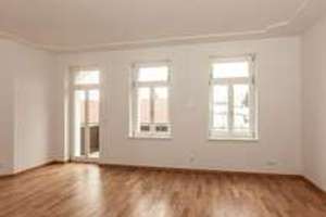 Traummaisonette mit Balkon, Dachterrasse, Wohnküche, Parkettfußboden, 2 Bäder, Abstellr., Außen STP – Friedrich-August-Straße 12, 9306 Rochlitz – Vorschaubild 3