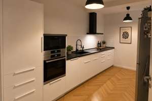 Zentral gelegene Wohnung in der Düsseldorfer Innenstadt mit kl. Garten – Gerresheimer Straße 35a, 40211 Stadtmitte, Düsseldorf – Vorschaubild 2