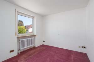 Attraktives Reiheneckhaus mit Galerie, Garten & Teich – Blumenviertel 81377 – Die vollständige Adresse der Immobilie erhältst du vom Anbieter., 81377 Großhadern, München – Vorschaubild 6