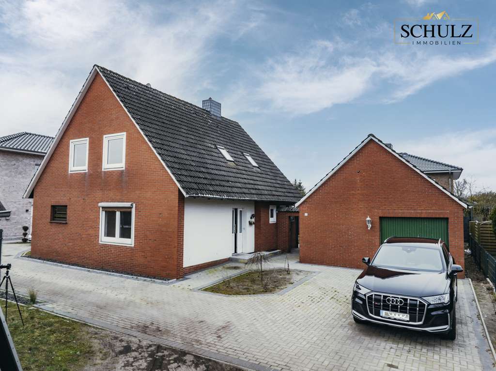 Immobilie in Wiefelstede - Lebensqualität pur: Willkommen daheim! Frisch renoviertes Einfamilienhaus! - Bild 0