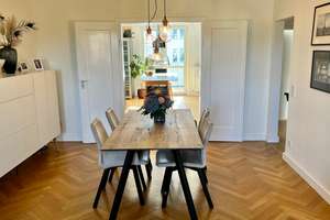 Exklusive 109-m²-Altbauwohnung im Philosophenviertel | Fischgrätparkett | Designerküche | 2 Balkone
