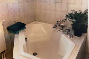 gepflegtes 2 Fam. Haus mit Garagen und Büro – Die vollständige Adresse der Immobilie erhältst du vom Anbieter., 94060 Pocking – Vorschaubild 11