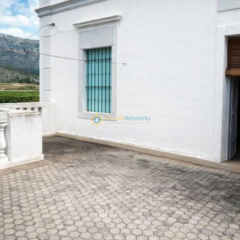 Villa zum Verkauf in Benifairó de la Valldigna