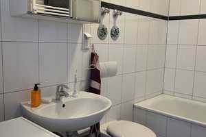 Schöne 2-Zimmer-Wohnung mit EBK in Düsseldorf – Gumbertstraße 179, 40229 Düsseldorf – Vorschaubild 8
