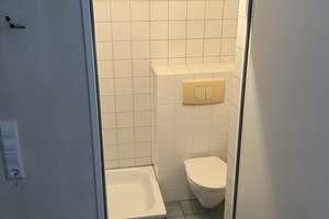 Doppelhaushälfte: Ruhige Lage, eigener Garten, 2 PKW-Stellplätze, OHNE Makler – Die vollständige Adresse der Immobilie erhältst du vom Anbieter., 60529 Schwanheim, Frankfurt am Main – Vorschaubild 16