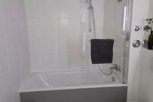 Tolle 2-Zimmer-Wohnung mit neuer Einbauküche, renov. Bad und Fußbodenheizung – 86154 Oberhausen-Nord, Augsburg – Vorschaubild 4