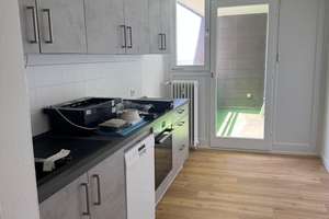 Schöne 5-ZKBB Wohnung mit Ausblick zu vermieten! – Mombertplatz 31, 69126 Emmertsgrund, Heidelberg – Vorschaubild 3