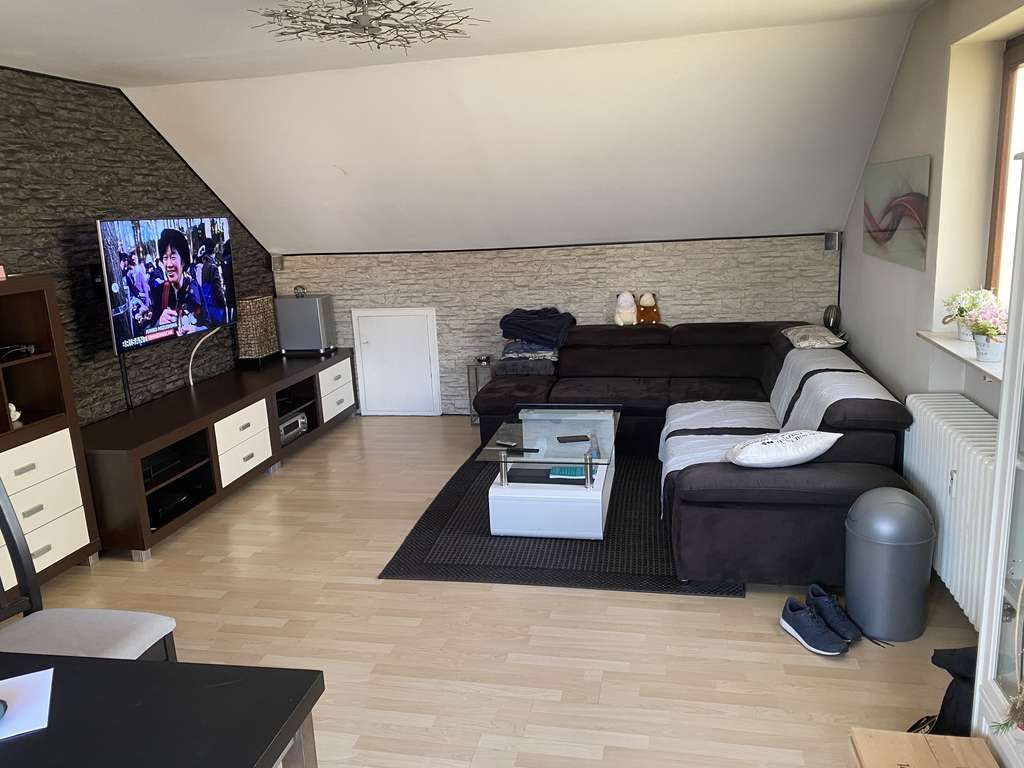 Immobilie in Hirschberg an der Bergstraße - Leutershausen, Feldrandlage. 3 Zimmer, Küche, Bad, Dachbalkon plus extra Gäste WC. Povisionsfrei - Bild 0