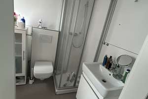 Helle 3-Zimmer Maisonette-Wohnung im 2. OG mit Balkon in Hamburg-Groß Flottbek