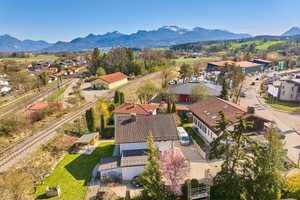 Einzigartiges modernisiertes Einfamilienhaus mit Effizientem Heizsystem – Rosenheim (Kreis) – Vorschaubild 7