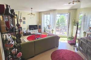 Besondere 4-Zimmer-Maisonettewohnung mit 4 Balkonen & Tiefgarage in Fürth – Nähe Wiesengrund – Die vollständige Adresse der Immobilie erhältst du vom Anbieter., 90762 Stadtpark, Stadtgrenze, Fürth – Vorschaubild 3
