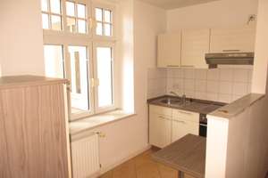 günstige 2-Zimmer Wohnung mit Einbauküche