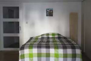 Familienfreundliches Haus im Grünen – möbliert, ruhig und in Bestlage von München-Harlaching – Grünwalder Straße 158a, 81545 Giesing, München – Vorschaubild 15