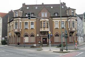 Mehrfamilienhaus mit Gewerbe in Essen Kray -  Kapitalanlage mit Steuervorteil - – Die vollständige Adresse der Immobilie erhältst du vom Anbieter., 45307 Kray, Essen – Vorschaubild 2